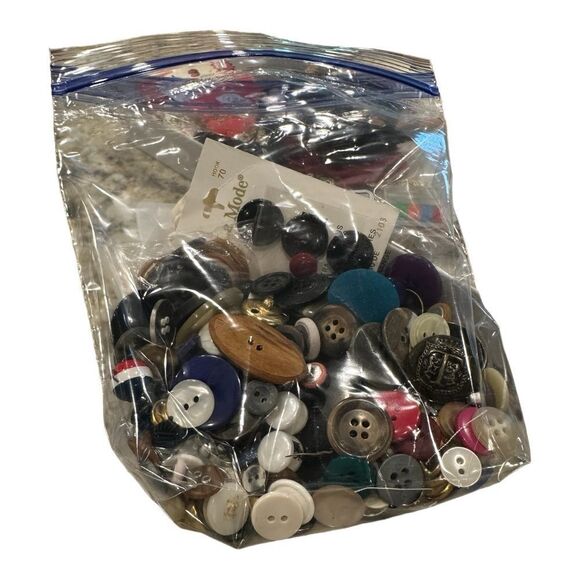 Sewing bundle over 100 items.Needles crochet hooks elastic lot grannycore estate - Picture 5 of 12